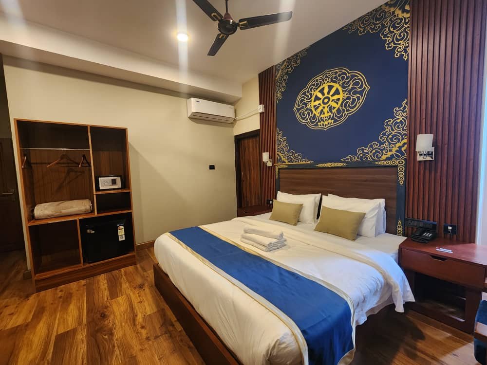 WhatsApp Image 2025-11-05 at 6.55.17 PM (1)